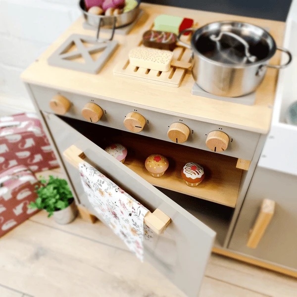 MUSTERKIND ® Speelkeuken Linum Warm Grijs/natuur 3 MUSTERKIND ® Speelkeuken Linum Warm Grijs/natuur - Afbeelding 3